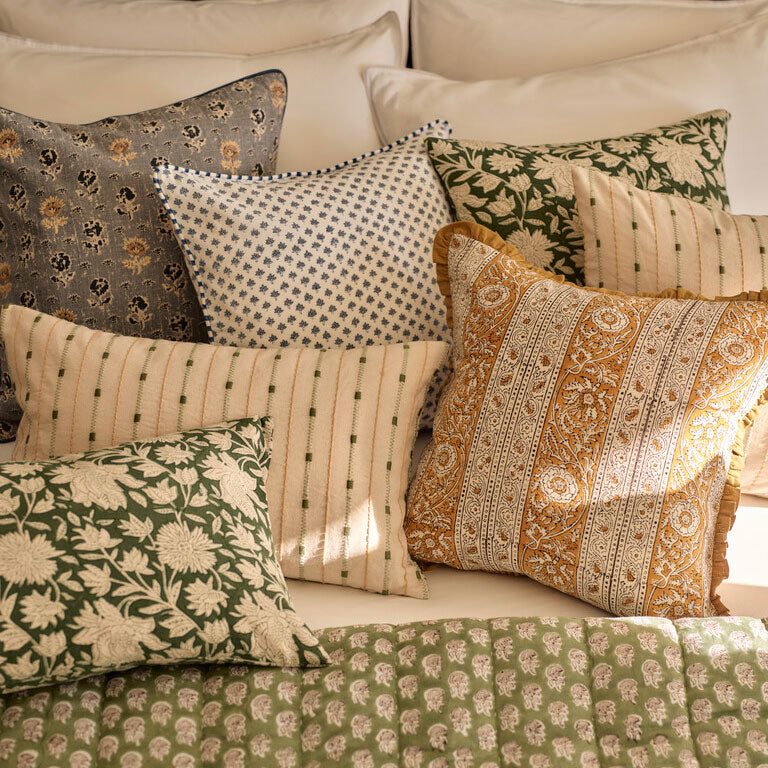 Scatter cushions
