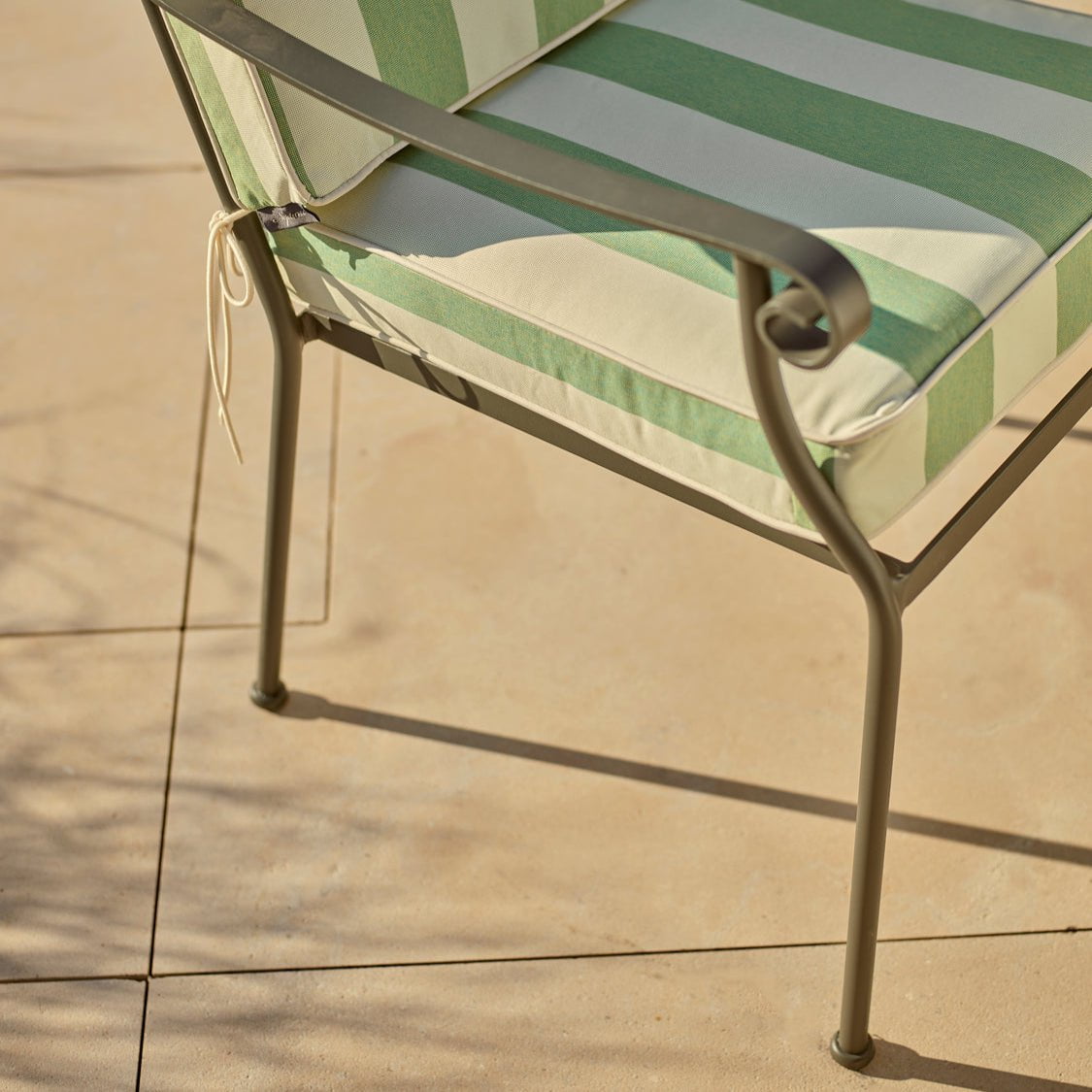 Cheltenham Carver Chair with Cushions