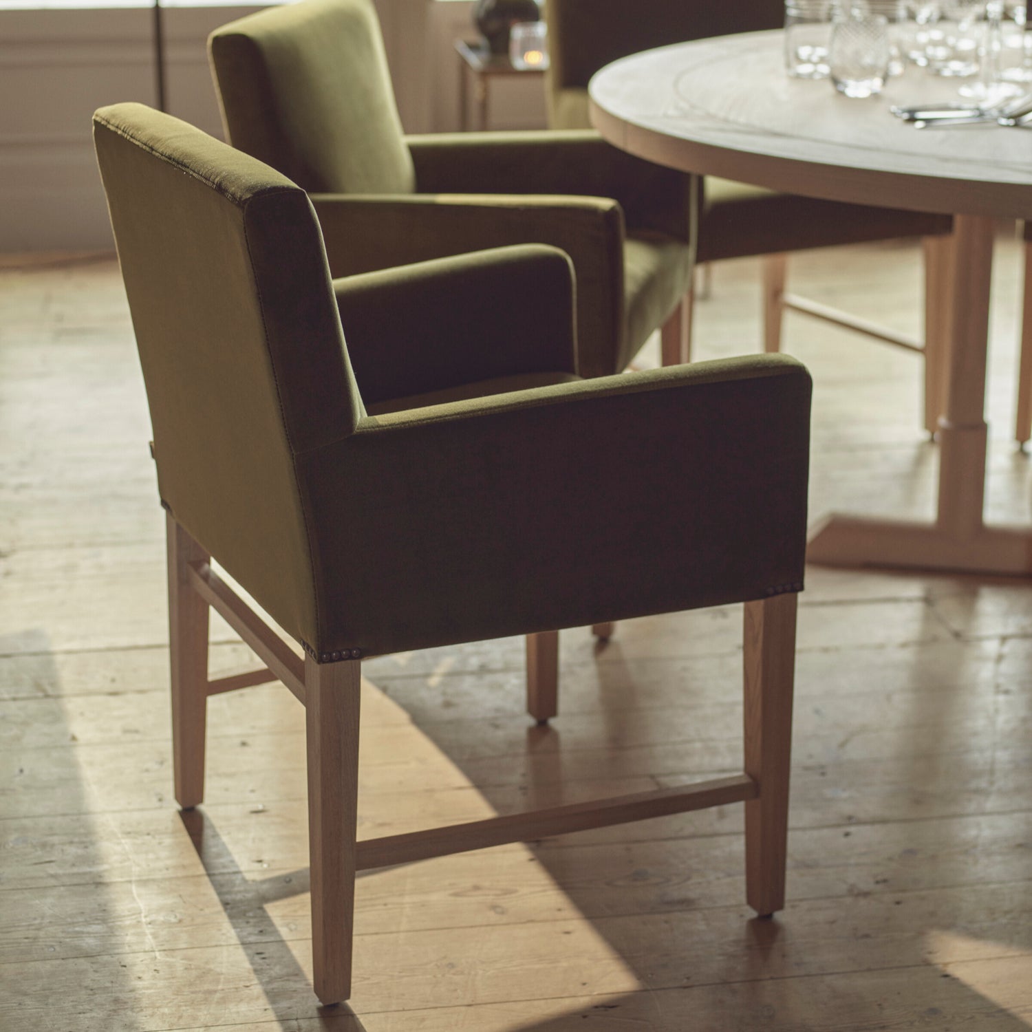 Neptune Furniture_Upholstery_Upholstered dining & bar stools Shoreditch Carver Chair