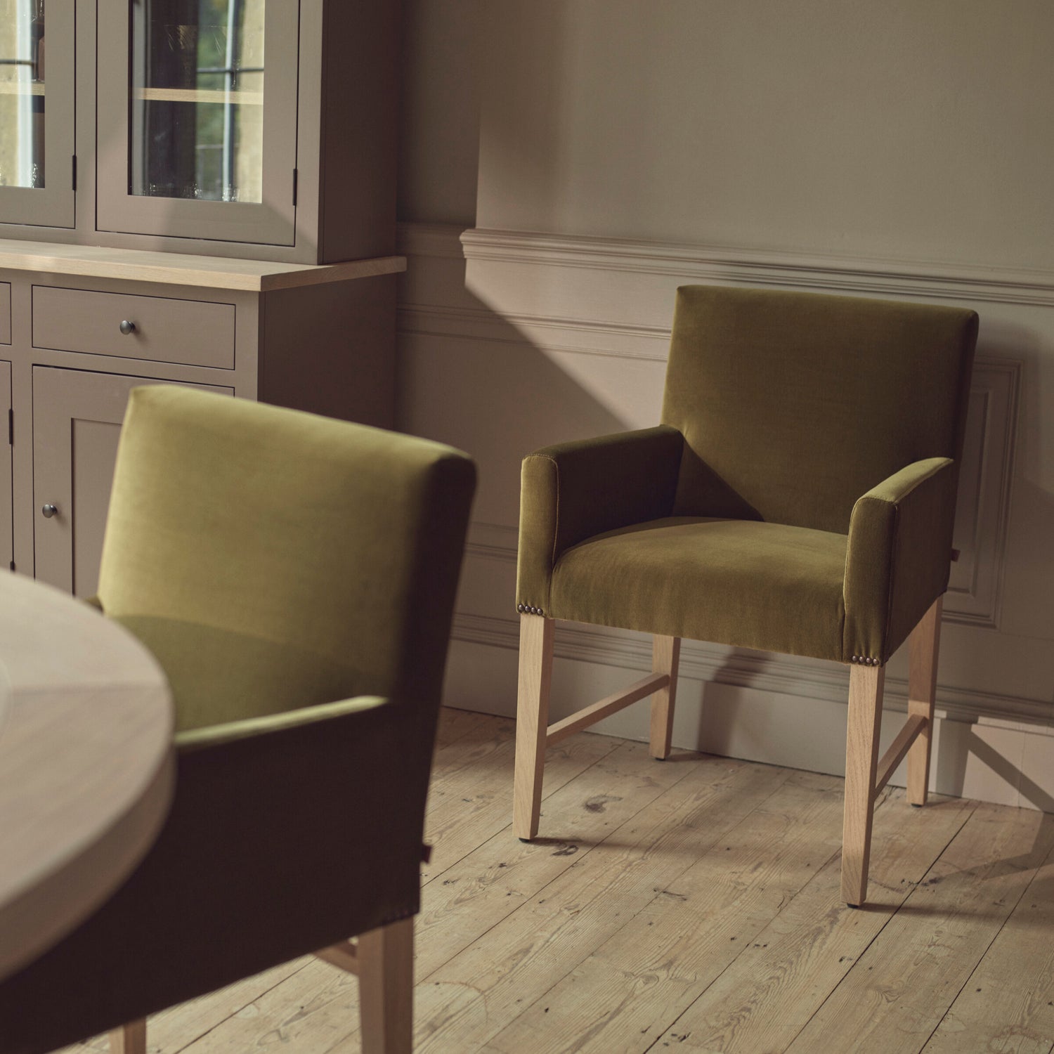 Neptune Furniture_Upholstery_Upholstered dining & bar stools Shoreditch Carver Chair