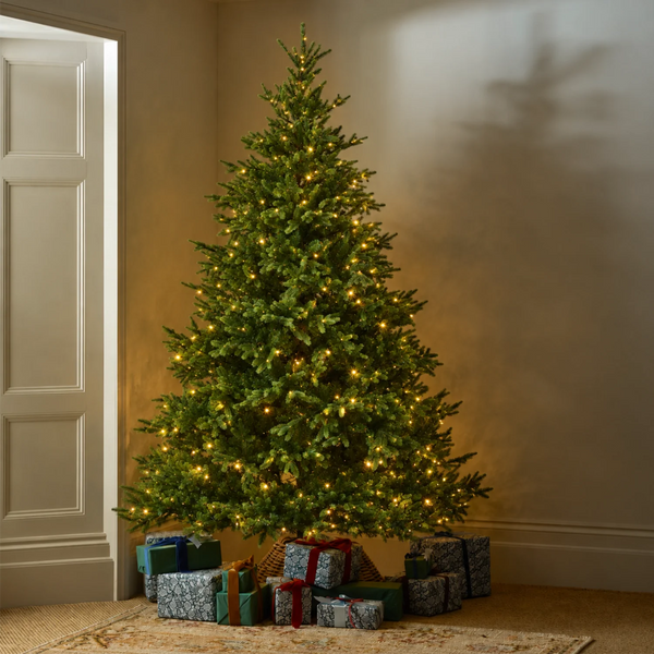 Windsor 7ft vorbeleuchteter Weihnachtsbaum