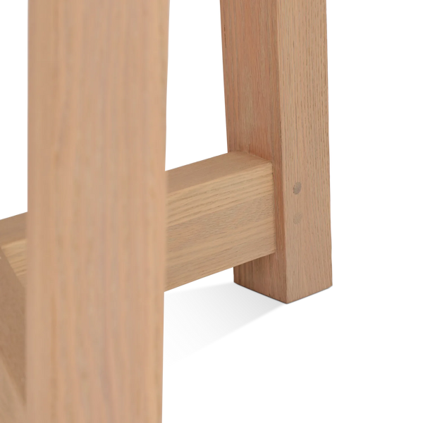 Neptune Furniture_Living & dining furniture_Dining tables default Arundel 4 Seater Round Oak Dining Table