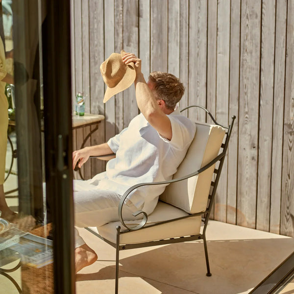 Neptune Seasonal_Garden_Outdoor sofas and relaxed chairs Cheltenham 4 Seater Garden Sofa & Coffee Table Set