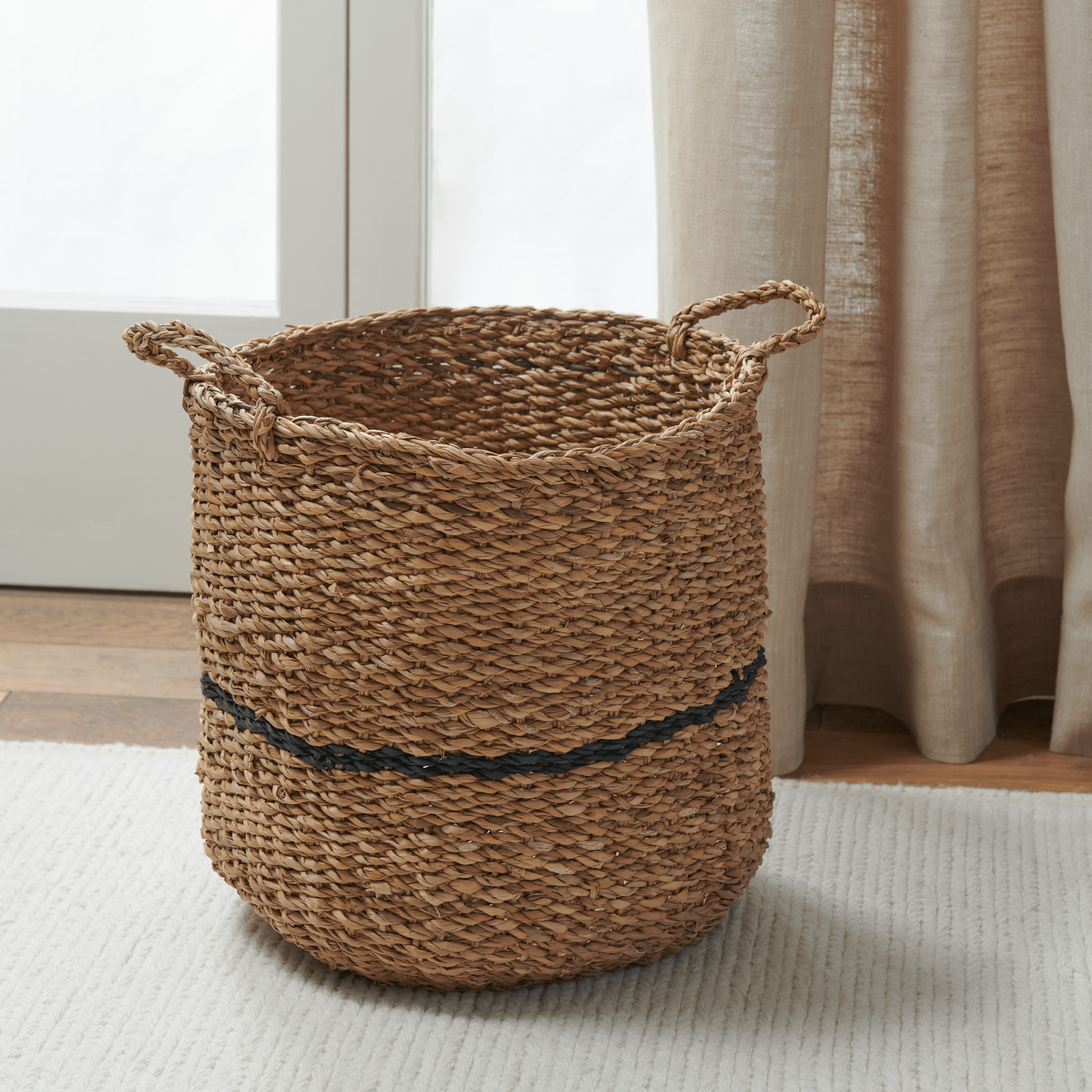 Neptune Baskets Medium Redford Basket