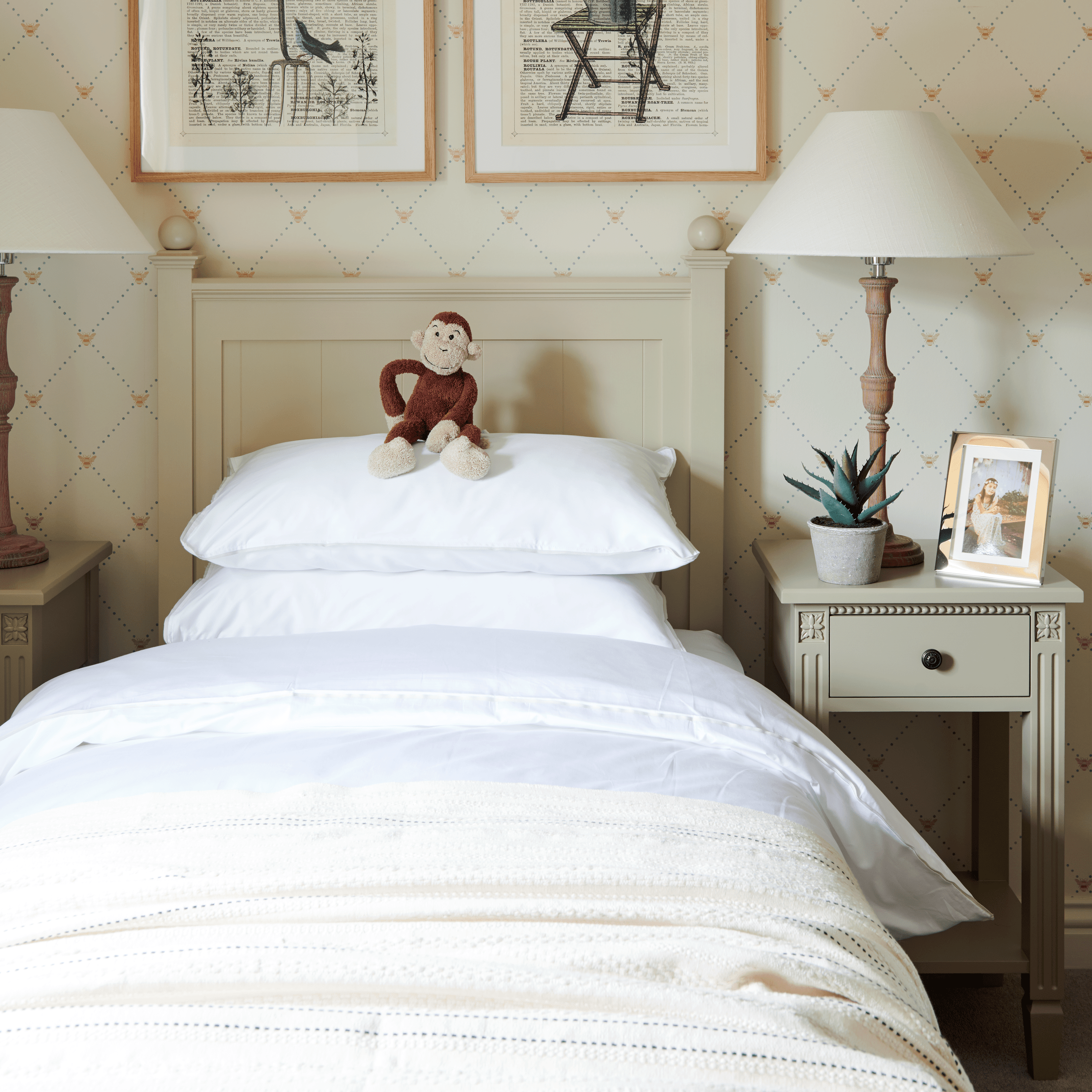 Neptune Beds 0 paint service / Single Chichester Bed