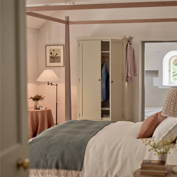 Neptune Beds A / King Wardley Four Poster Bed