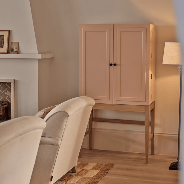 Neptune Storage 0 paint service / Default Ardingly Cabinet with Marble Base & Mirrored Back