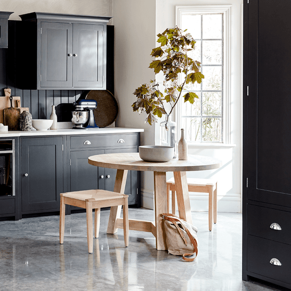 Neptune Tables 4 seater Arundel Round Dining Table
