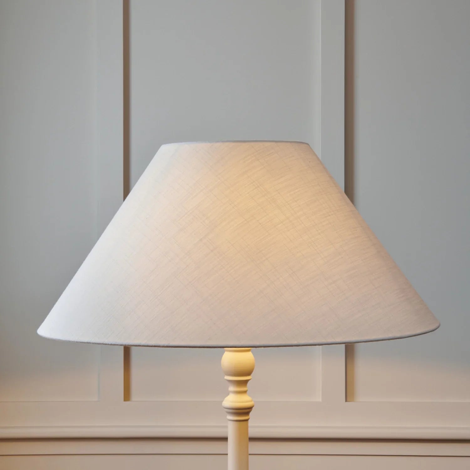 Neptune Accessories_Lighting_Lighting accessories 28in Oliver Linen Coolie Lampshade, Warm White
