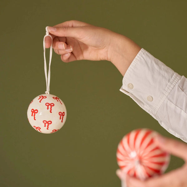 Neptune Seasonal_Christmas_Christmas tree decorations default Ridley Red Bows Papier Mâché Bauble