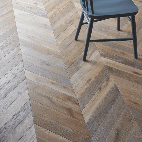 Neptune Decorating_Interior decoration_Flooring & tiles default Savernake Chevron Engineered Oak Flooring 10mm x 90mm, Vintage
