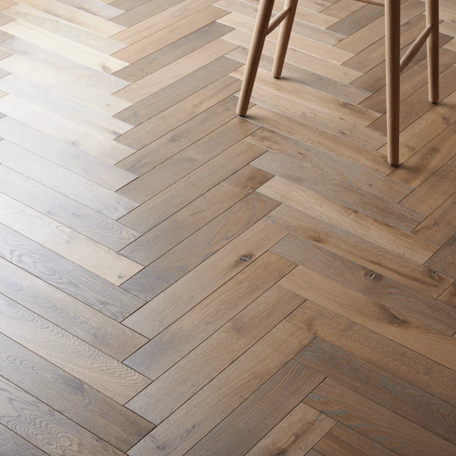 Neptune Decorating_Interior decoration_Flooring & tiles default Savernake Herringbone Engineered Oak Flooring 10mm x 90mm, Dark Vintage