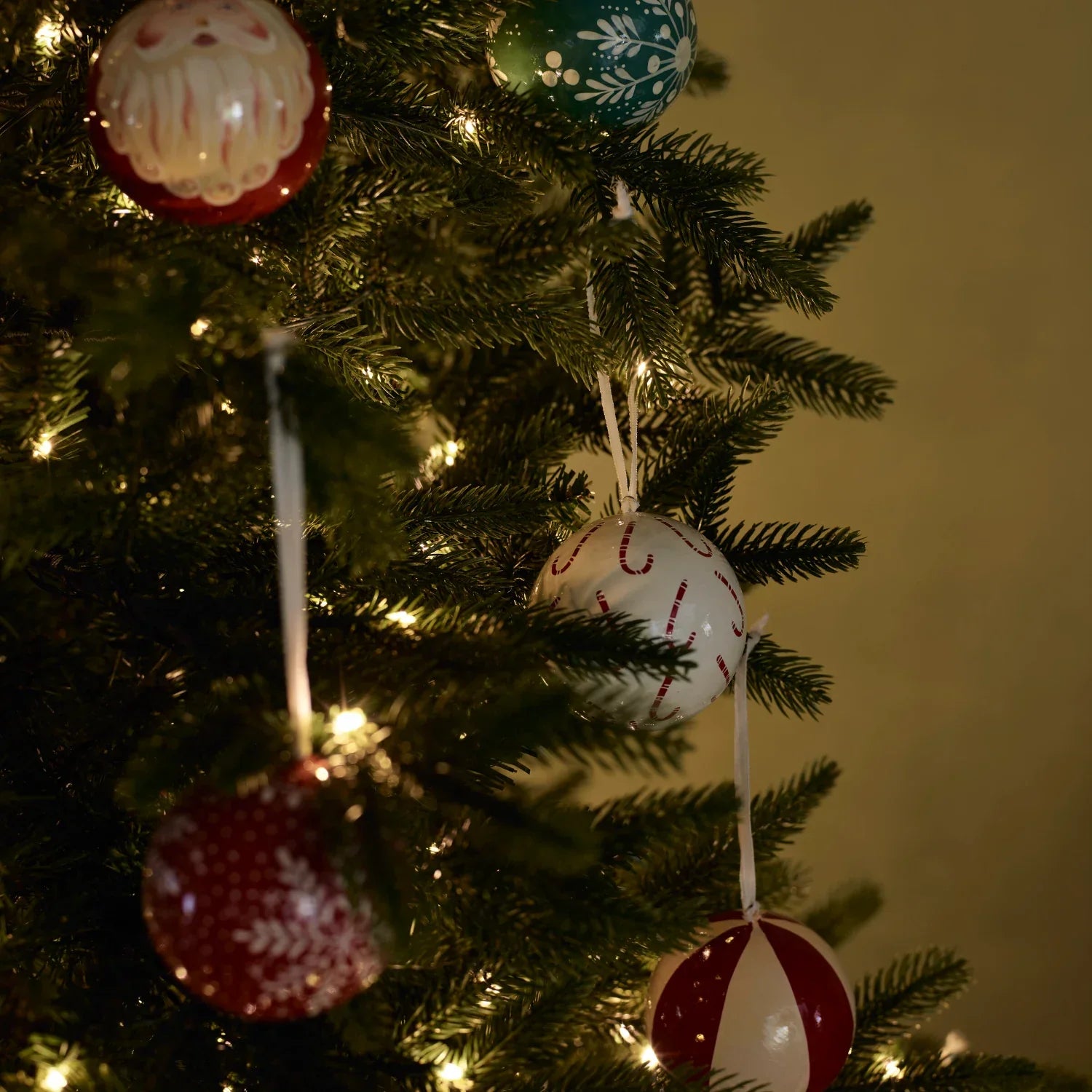 Neptune Seasonal_Christmas_Christmas trees default Windsor 8ft Pre-lit Christmas Tree