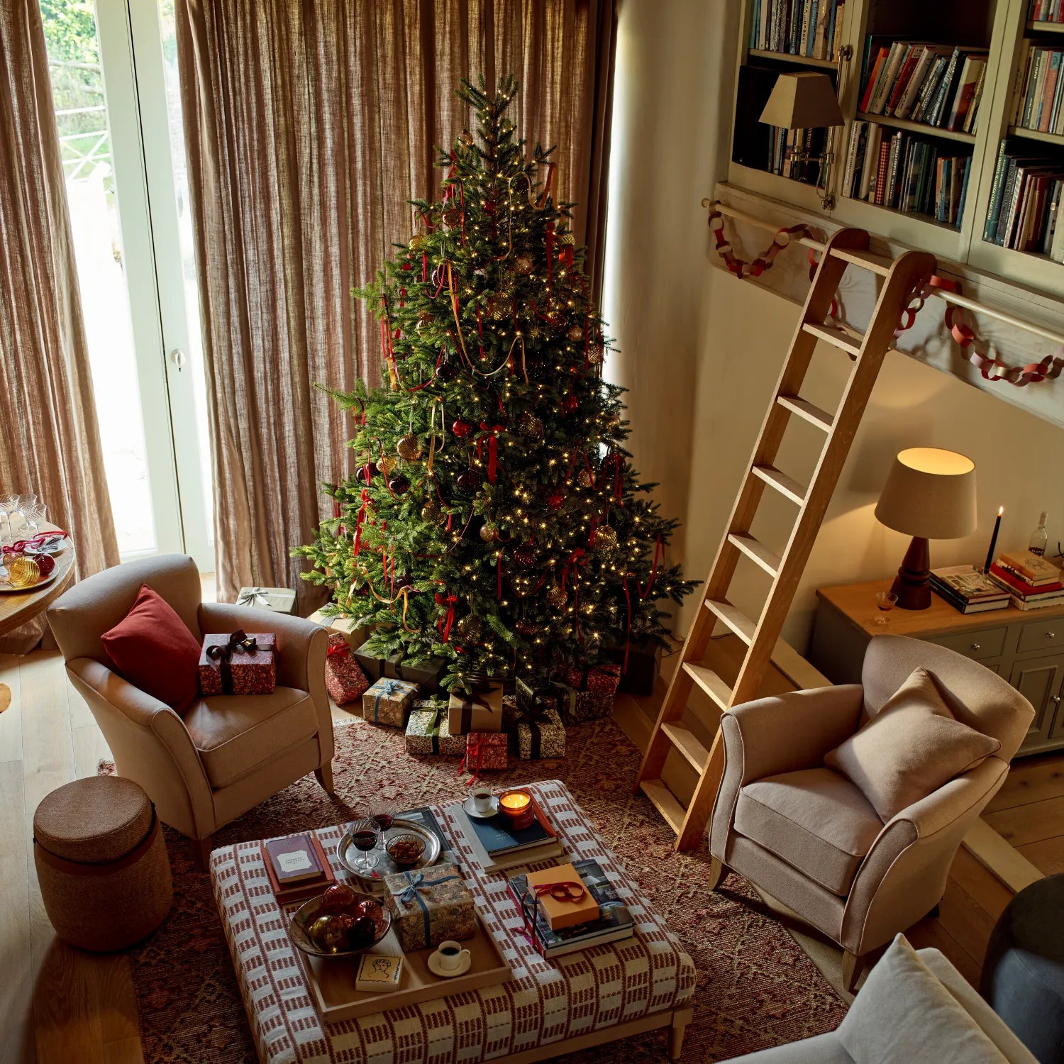 Neptune Seasonal_Christmas_Christmas trees default Windsor 8ft Pre-lit Christmas Tree