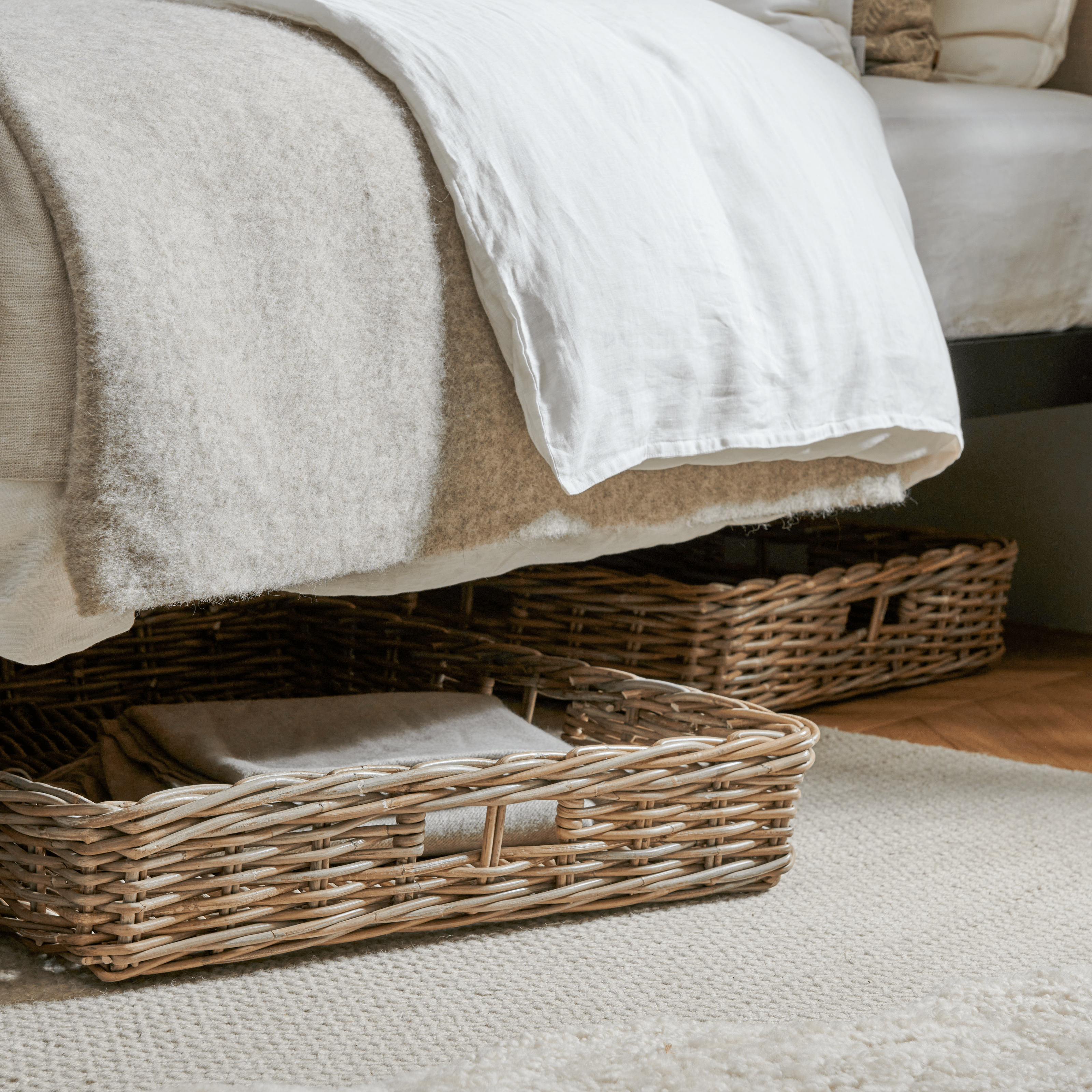 Neptune Baskets Large Somerton Under Bed Storage Basket