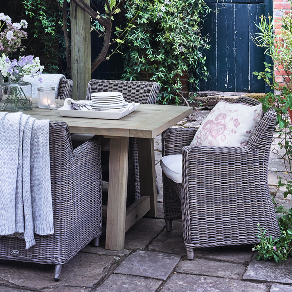 Neptune Garden Sets 8 Seater / Teak Stanway & Stanway Carver Set