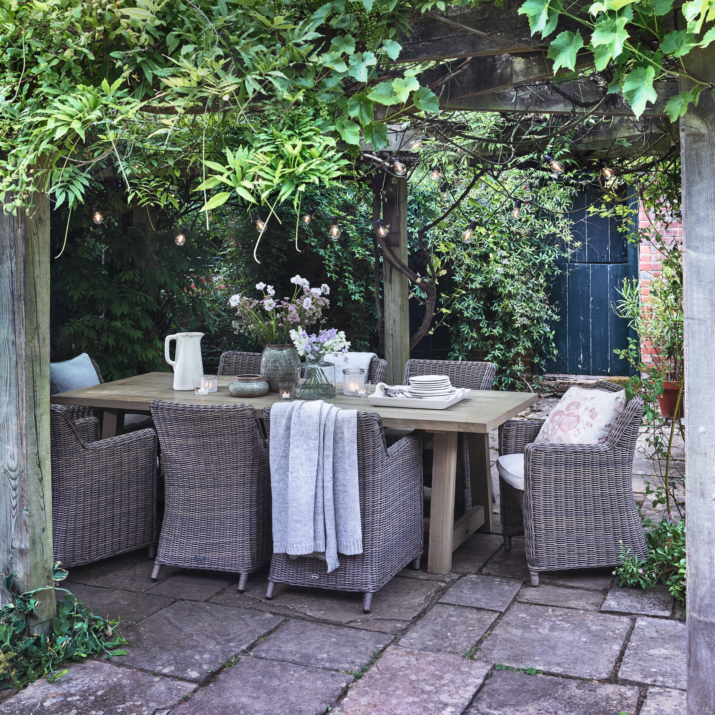 Neptune Tables Stanway Rectangular Table