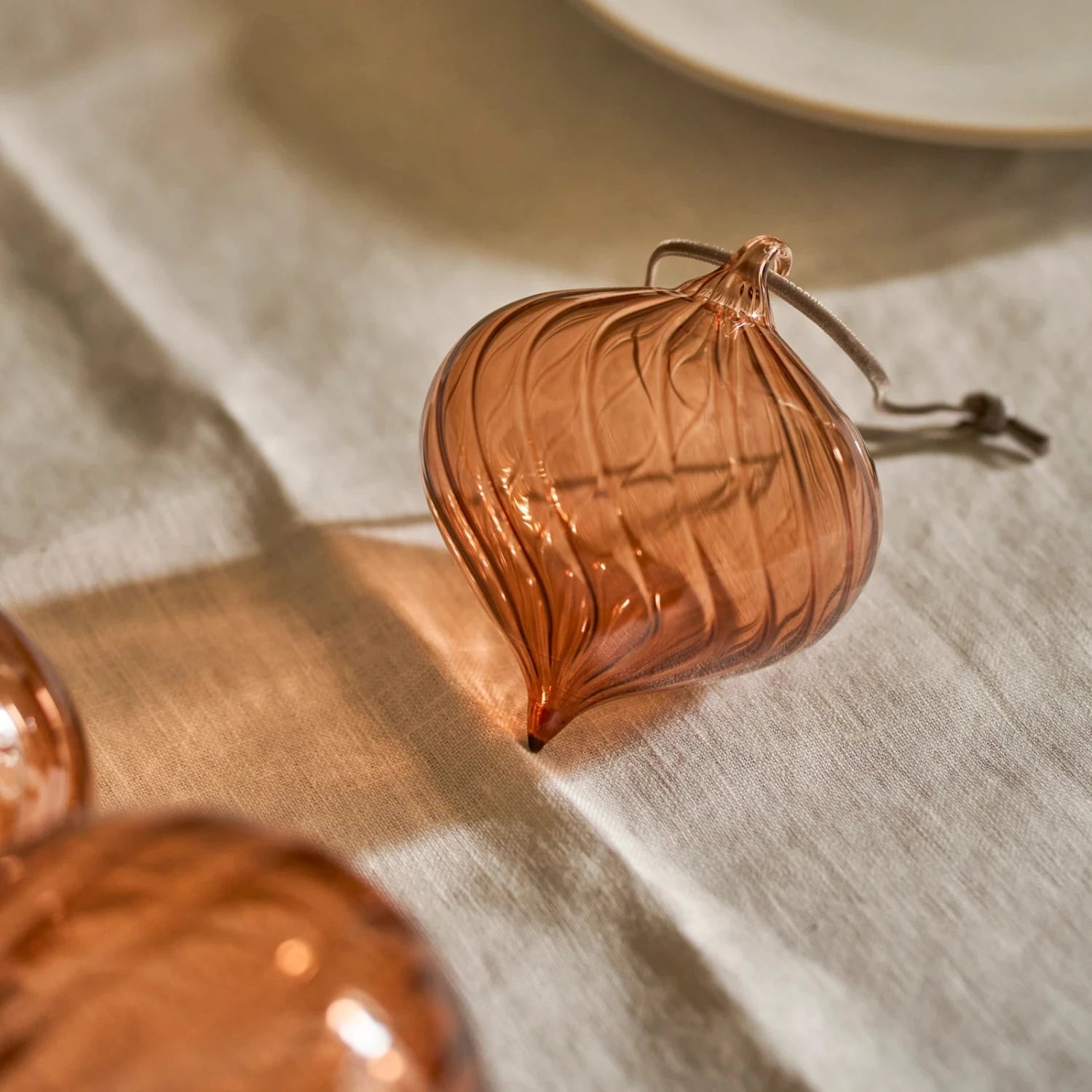 Avery Glass Drop Bauble, Apricot - Set of 6 – Neptune