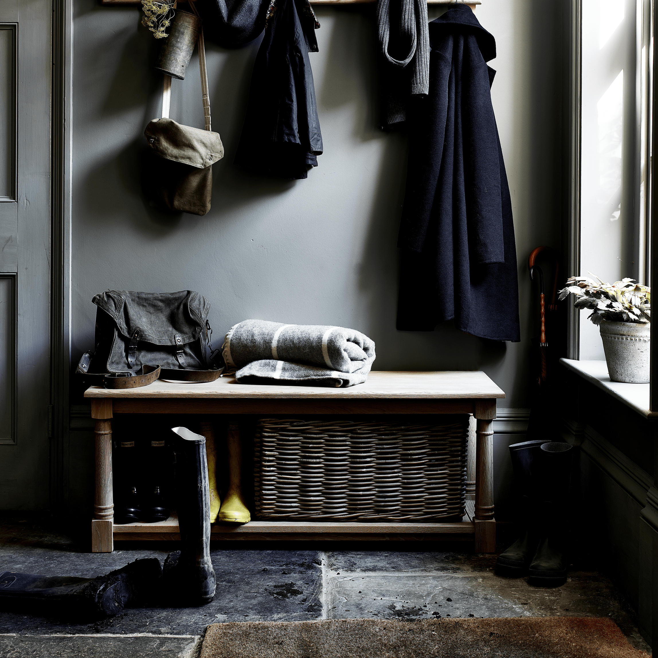 Edinburgh 2 Seater Oak Hallway Bench