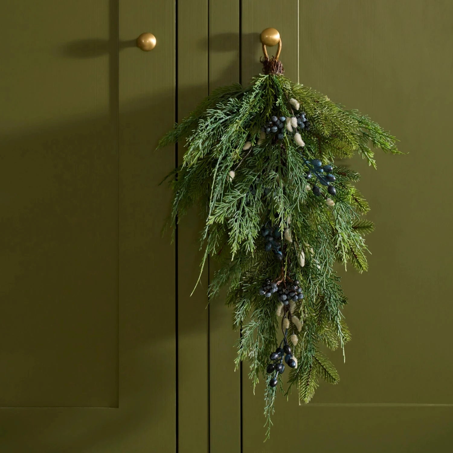 Pussy Willow & Foliage Door Swag – Neptune