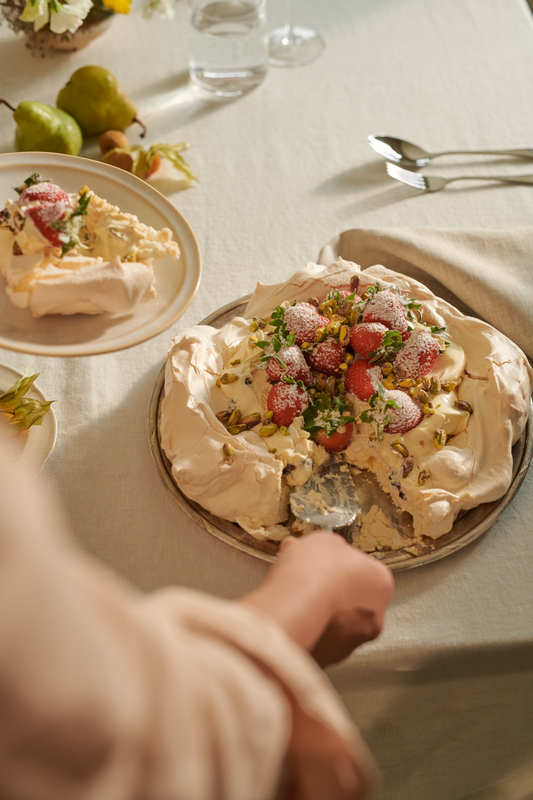 A make-ahead berry pavlova