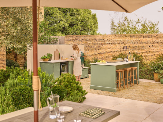Here comes the garden kitchen