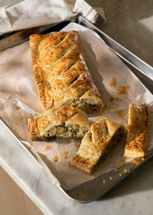 Mushroom and leek pastry roll recipe