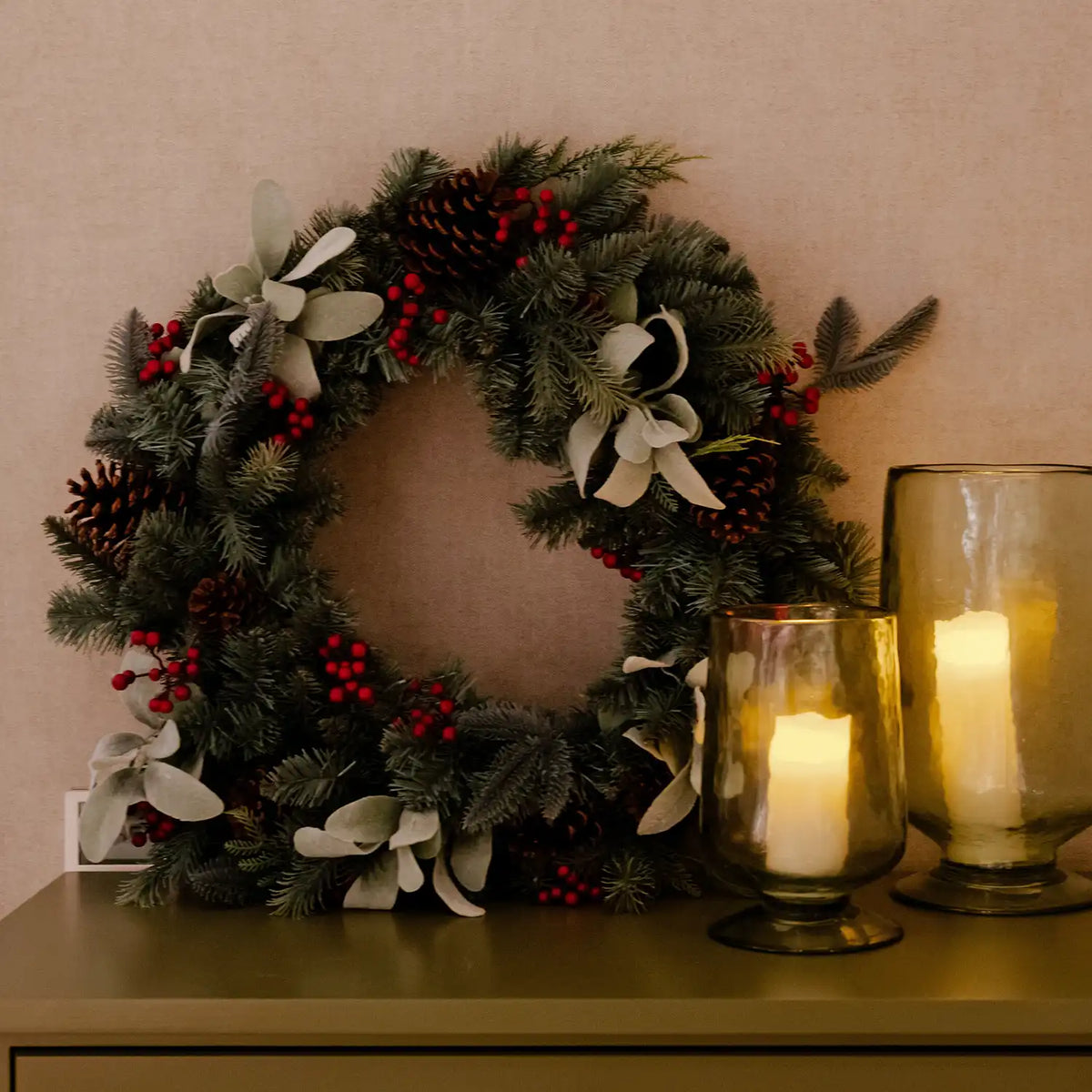Christmas wreaths & garlands