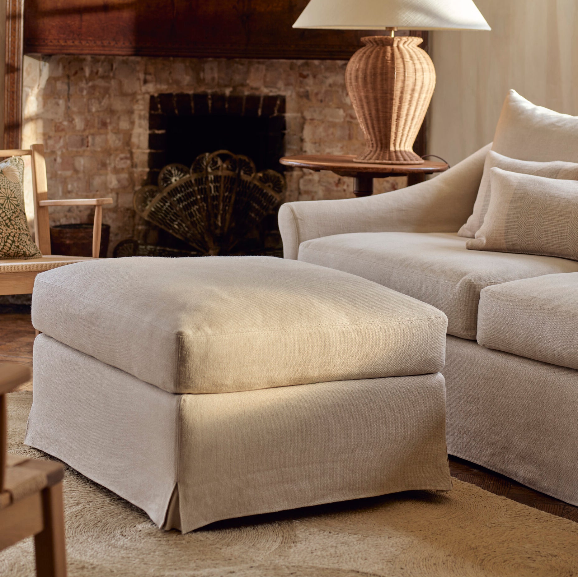 Footstools & ottomans