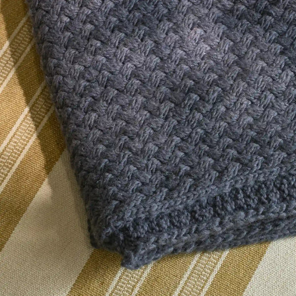 Hetton Throw, Navy