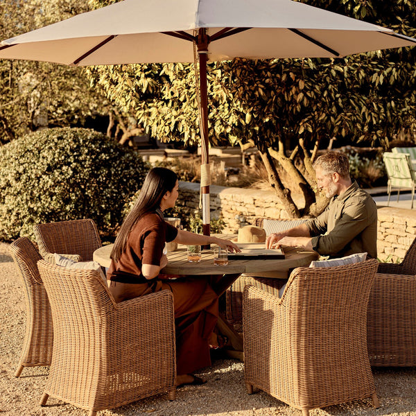 Neptune Garden Sets Harmondsworth Round 6 Seater Set with Stanway Honey Carver Chairs