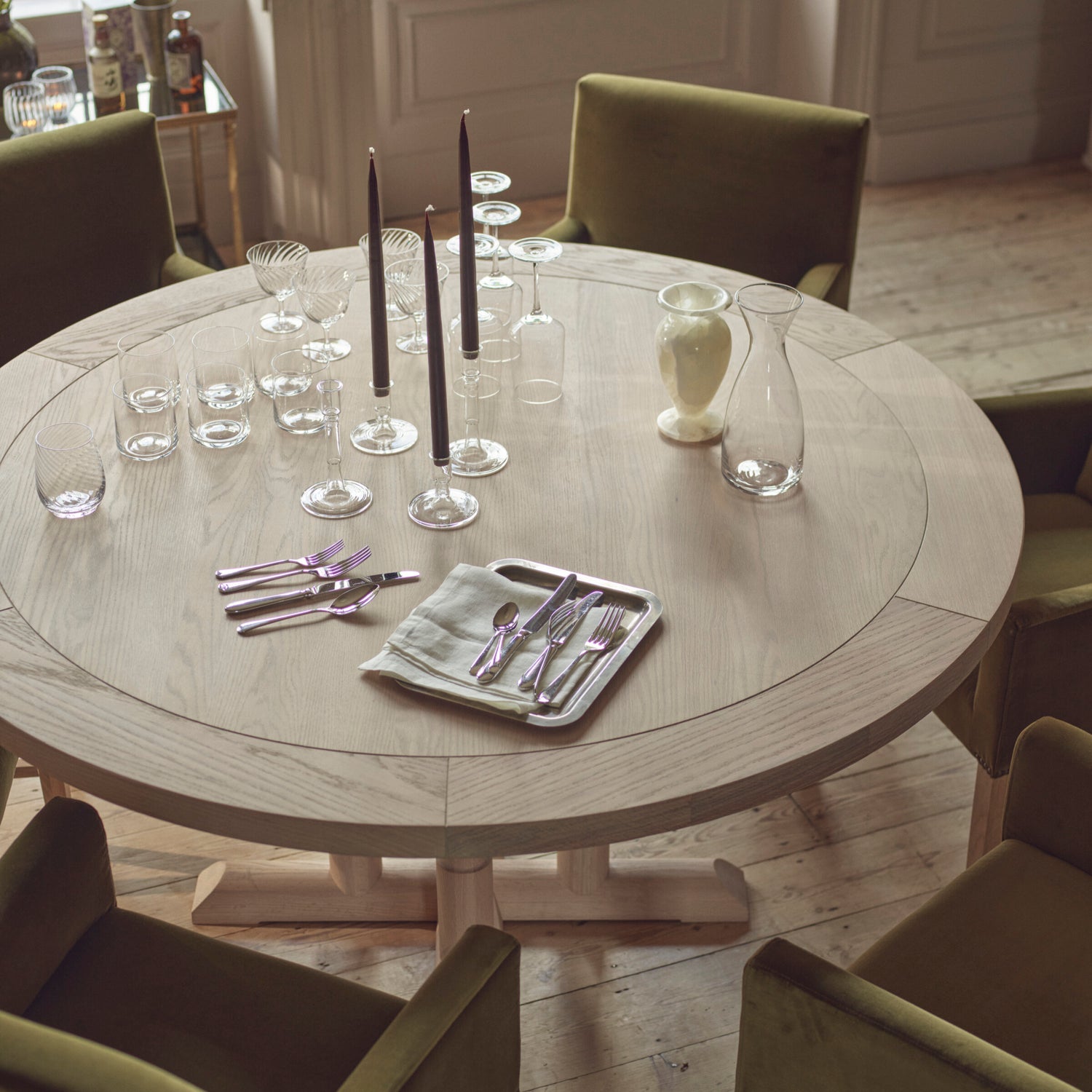 Neptune Furniture_Living & dining furniture_Dining tables default Battersea 6 Seater Round Oak Dining Table
