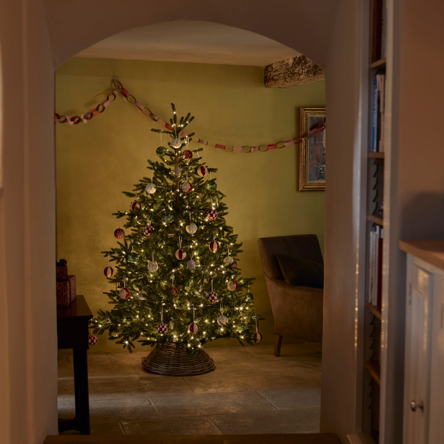 Neptune Seasonal_Christmas_Christmas trees default Windsor 6ft Nordmann Fir Christmas Tree