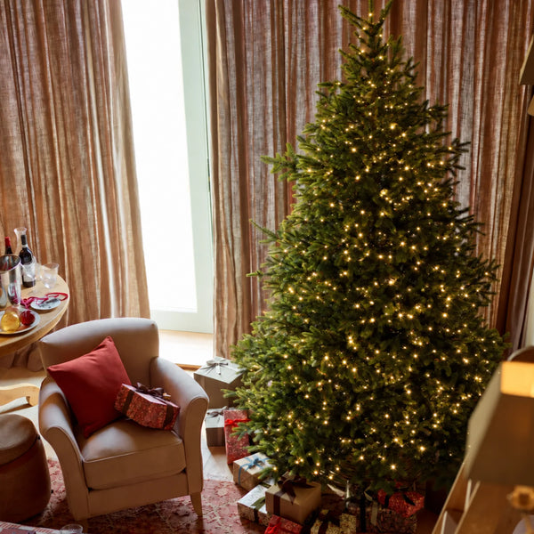 Windsor 9ft vorbeleuchteter Weihnachtsbaum