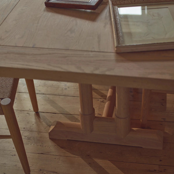 Neptune Battersea 8 seater oak dining table legs close up