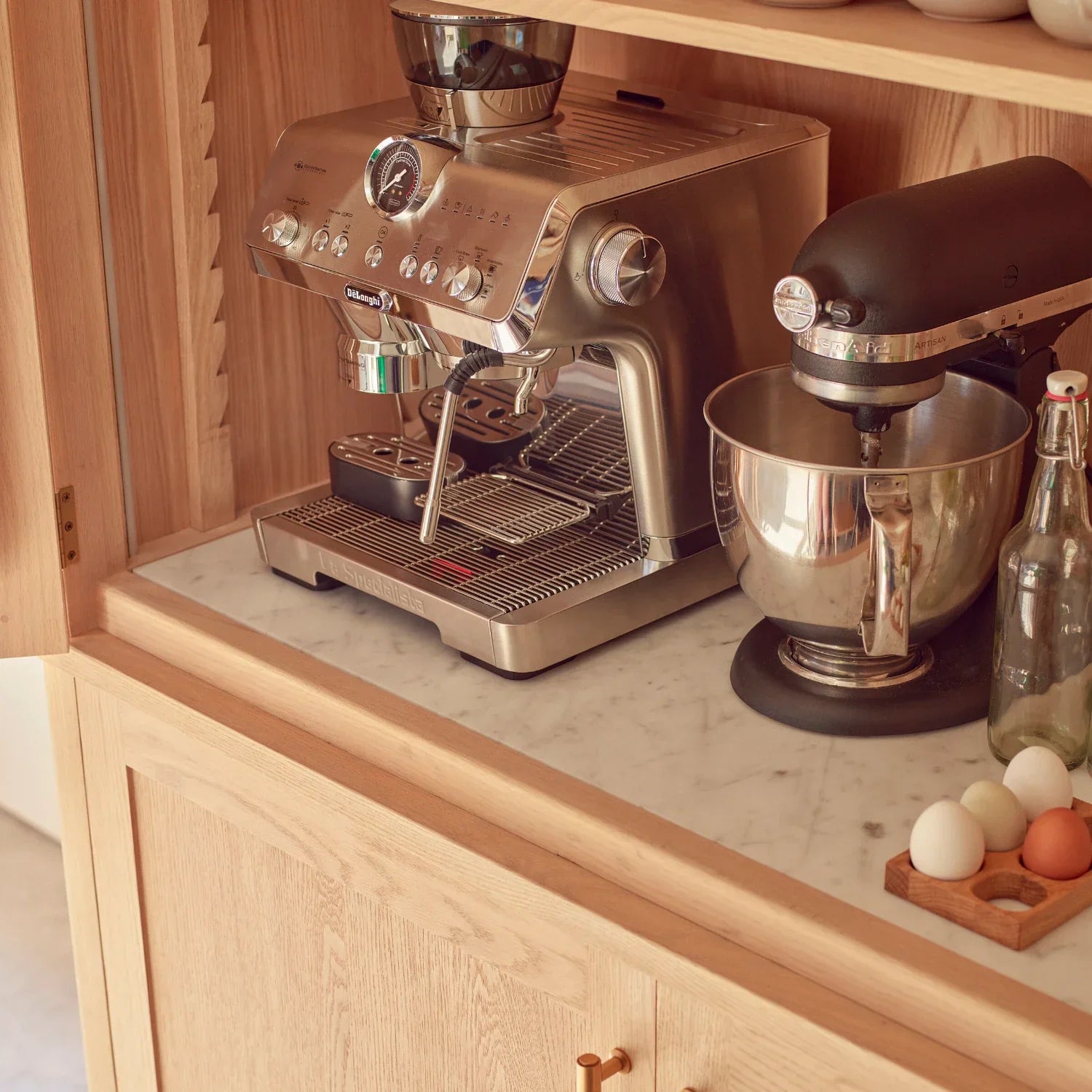Neptune Kitchen_Kitchen furniture_Kitchen free standing default Borough Freestanding Oak Double Kitchen Larder with Marble insert