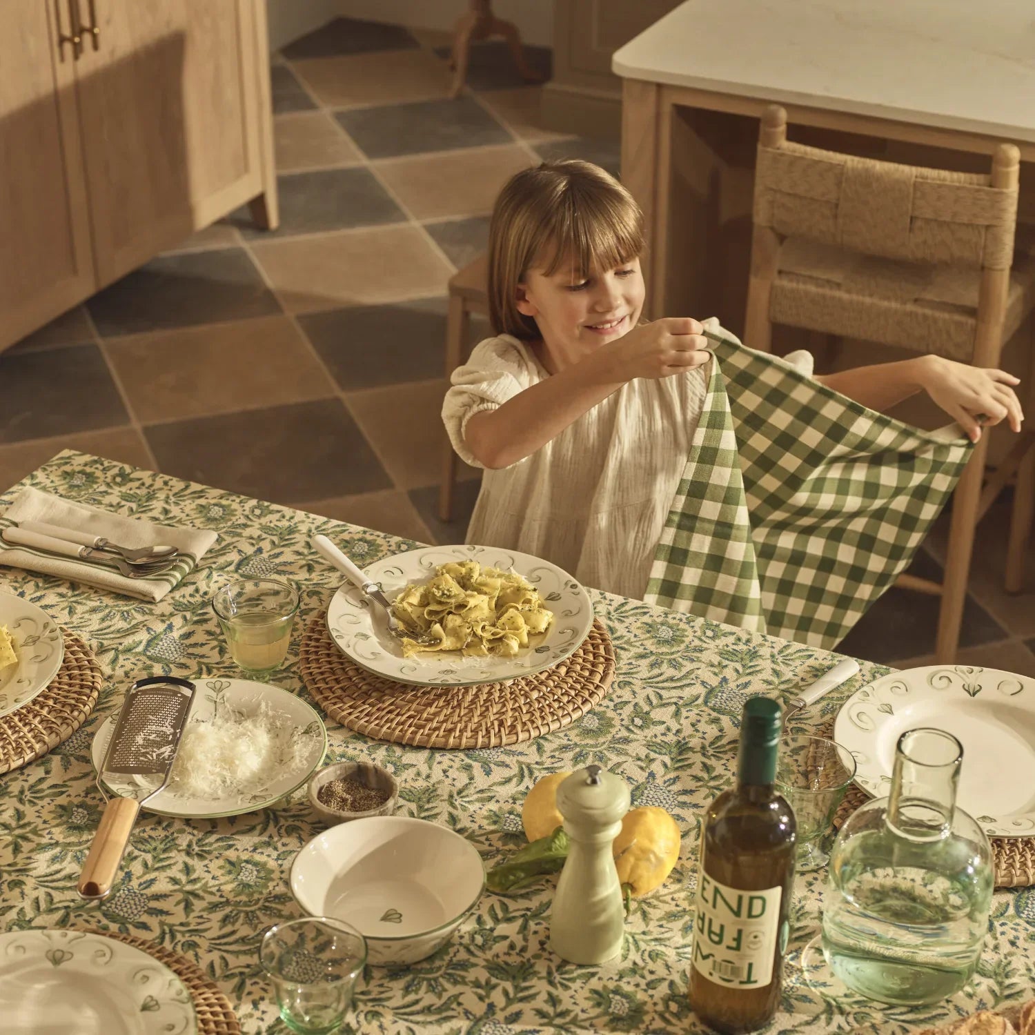 Neptune Accessories_Tabletop_Table linens default Cora Check Napkins, Set of 4