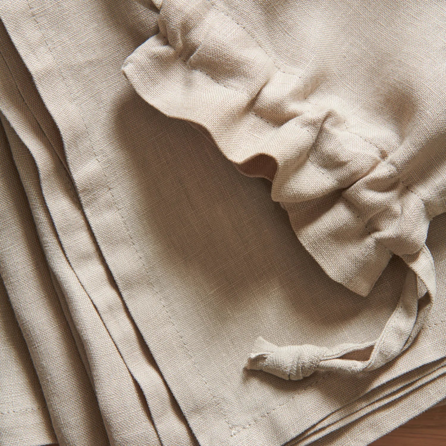 Neptune Accessories_Tabletop_Table linens default Emily Linen Mist Napkins, set of 6