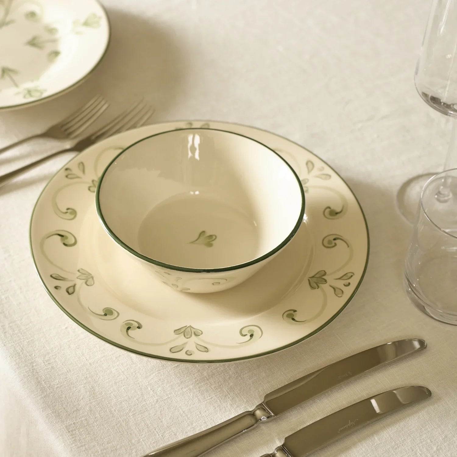Neptune Accessories_Tabletop_Dinnerware default Lamorna Green Cereal Bowl