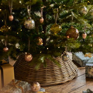 Rattan sales tree skirt
