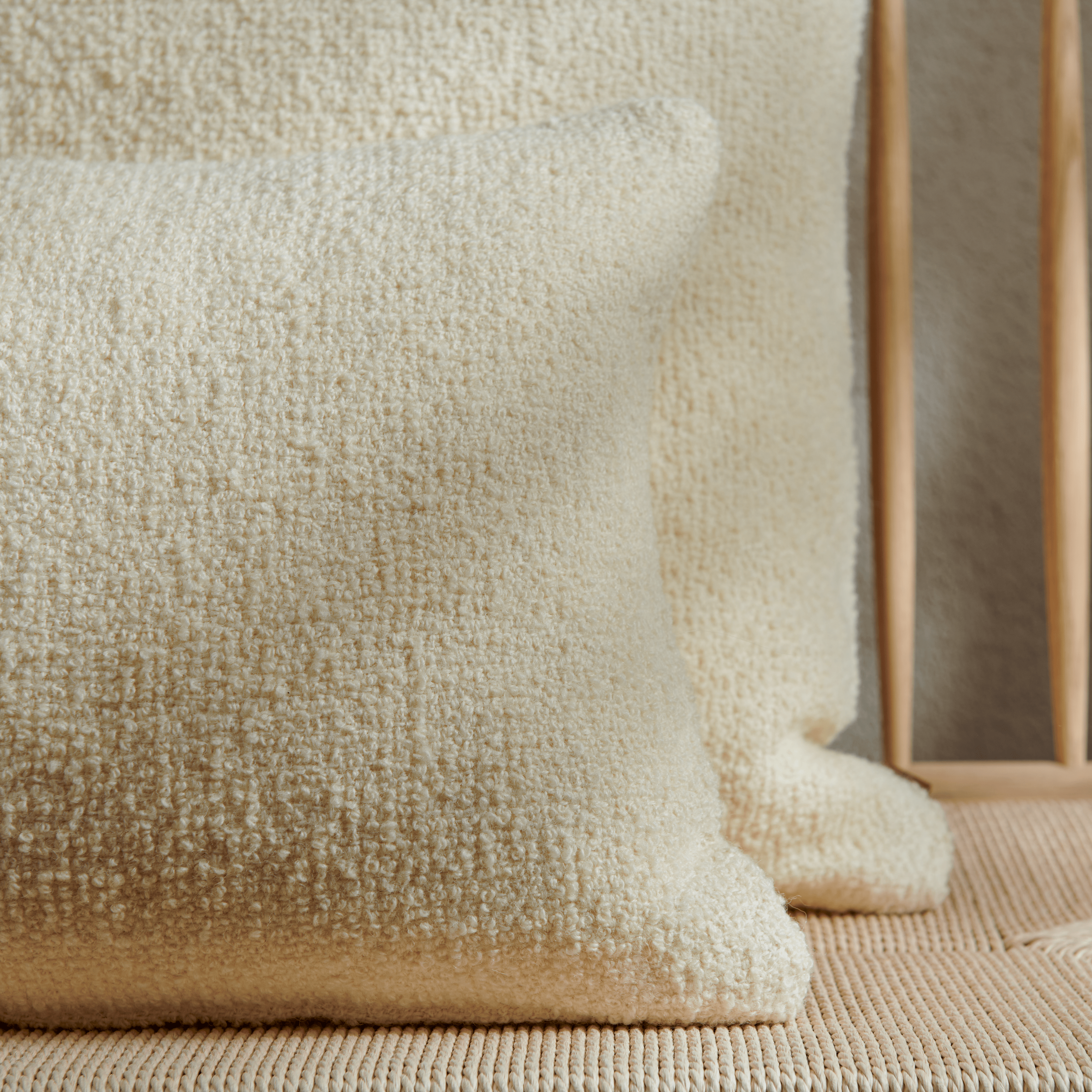 Neptune Cushions Grace Cushion, British Boucle 35x55cm