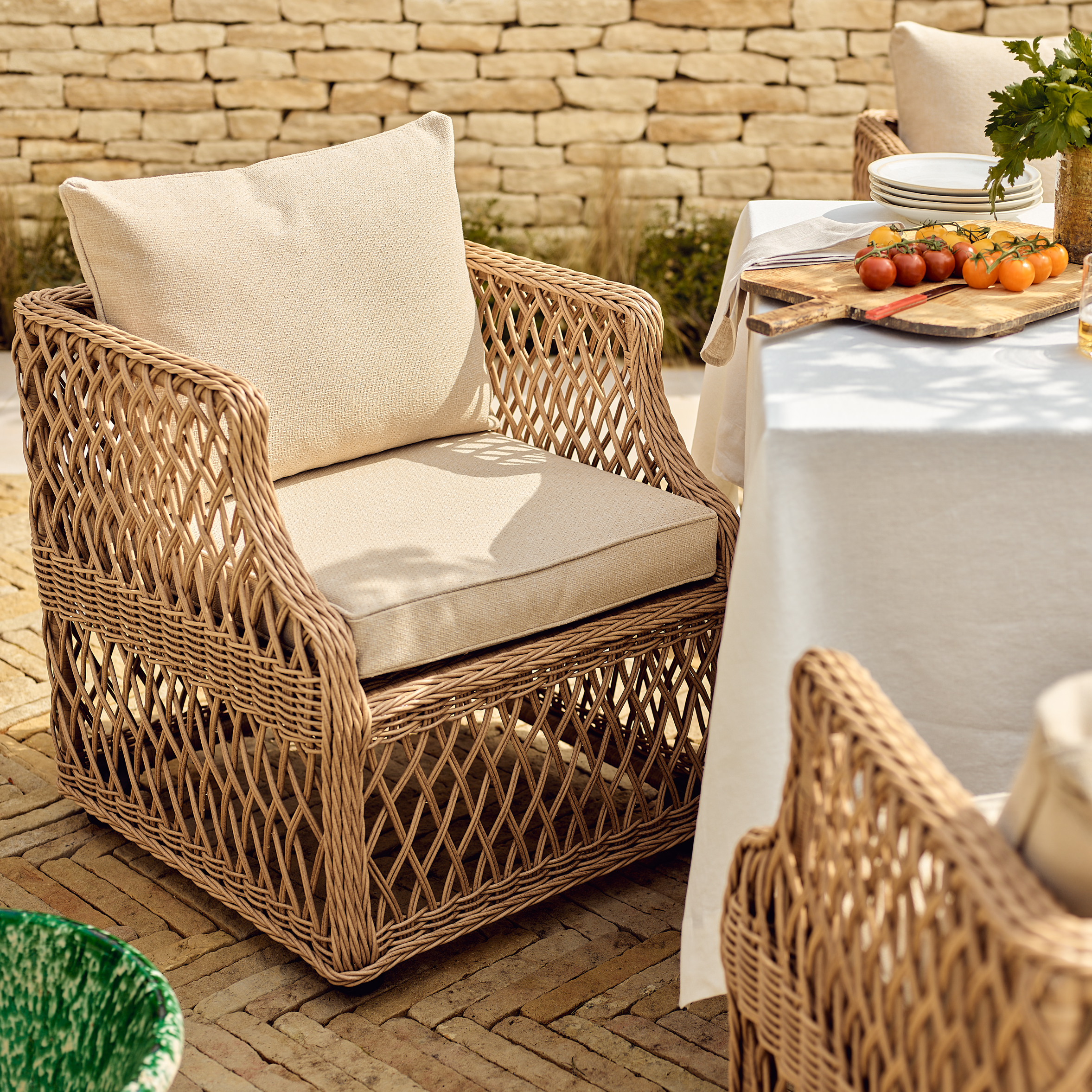 Neptune Garden Sets Default Pembrey Table & 8 Longmeadow Carver Chairs