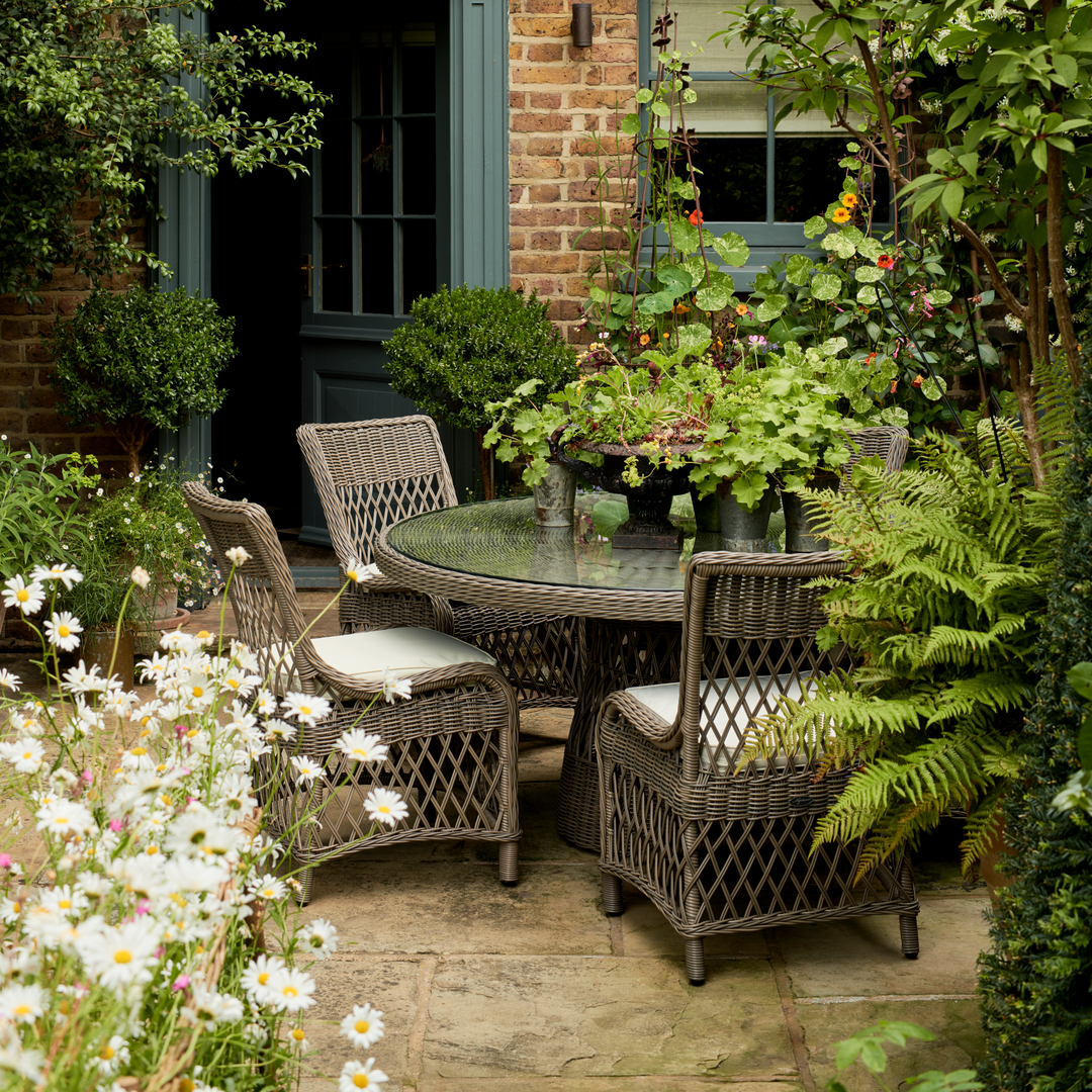 Harrington 6 Seater Round Wicker Garden Dining Set – Neptune