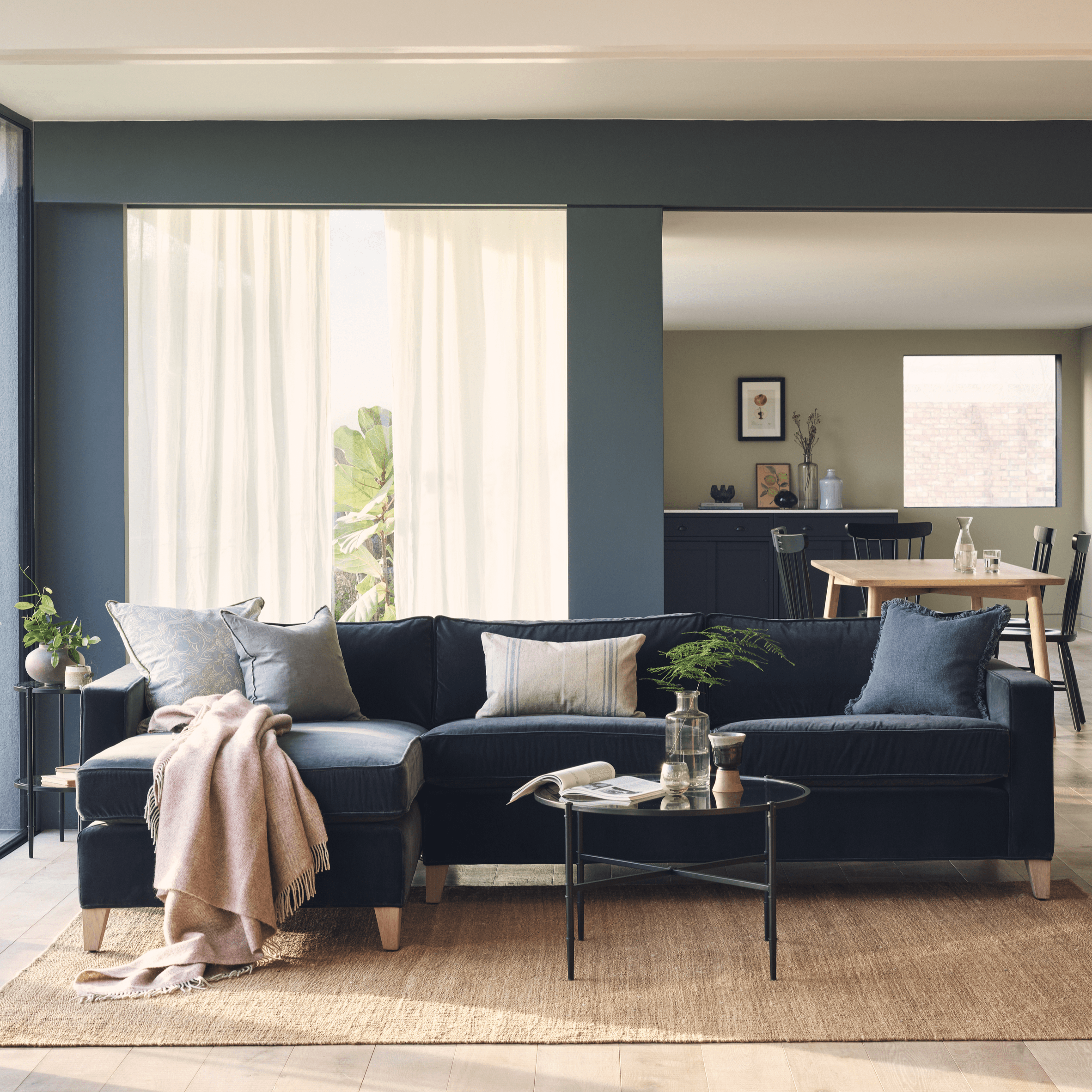 Neptune Furniture_Upholstery_Sofas Shoreditch 4 Seater Chaise Sofa