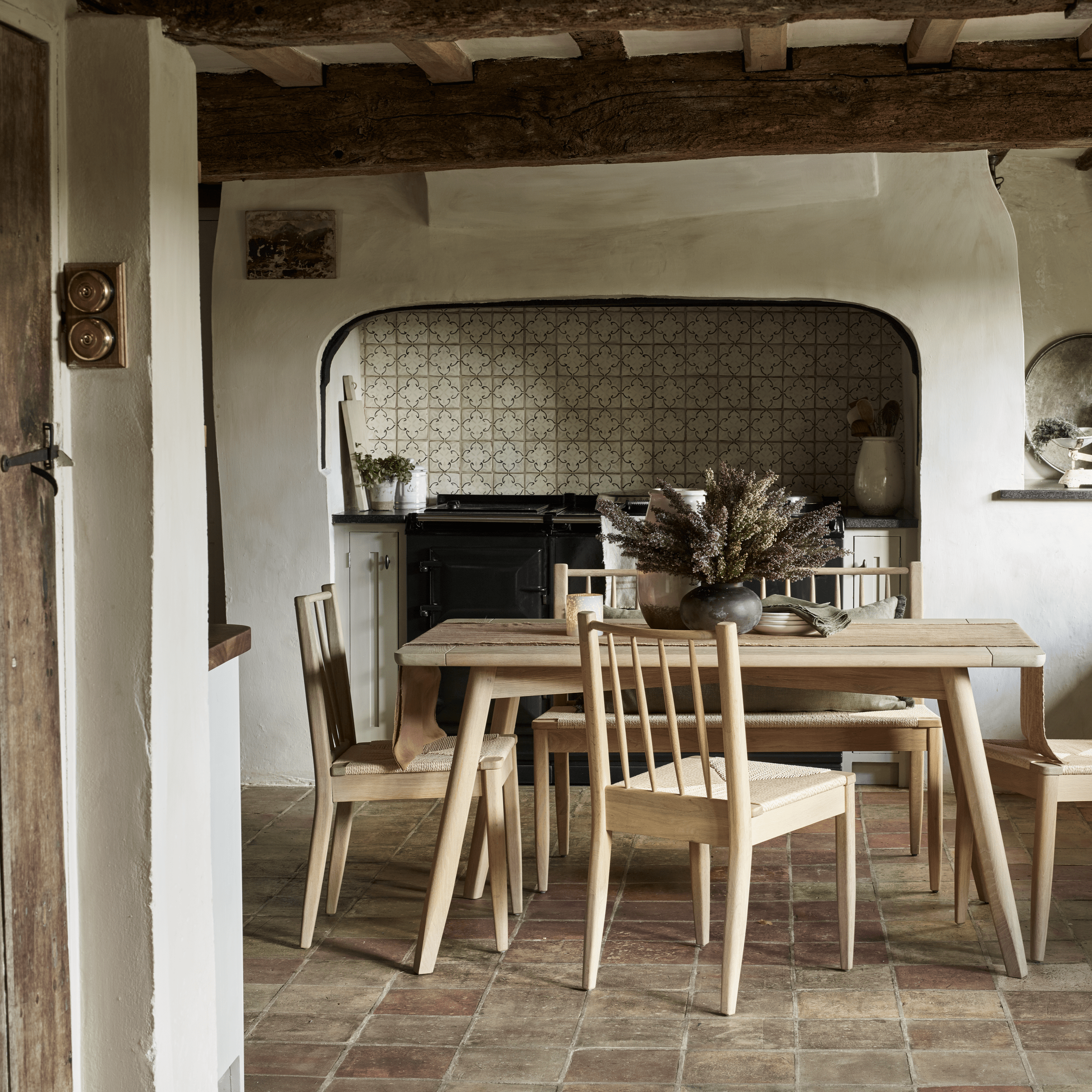 Neptune Furniture_Living & dining furniture_Dining tables default Renewed - Wycombe 6 Seater Oak Dining Table