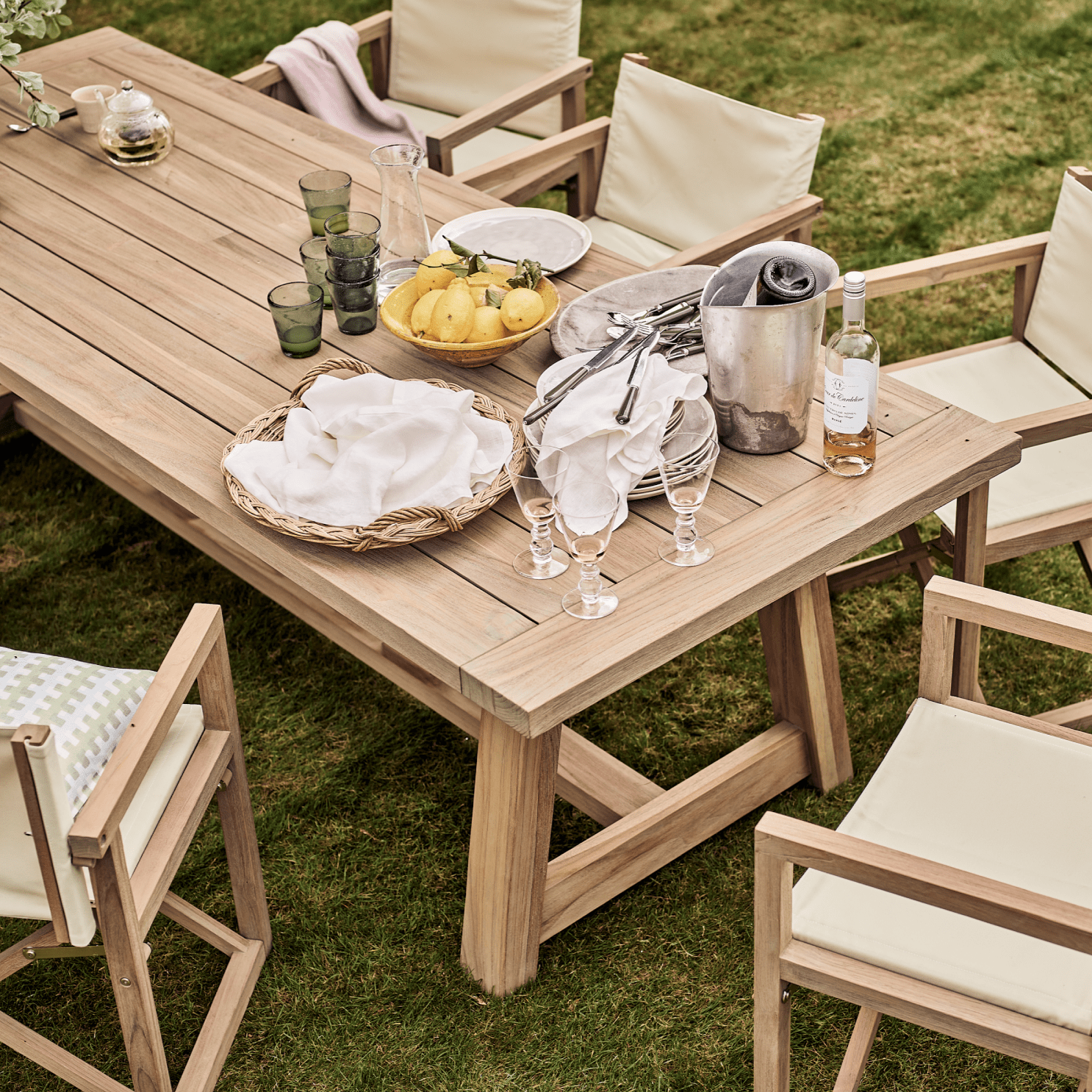 Neptune Seasonal_Garden_Outdoor dining tables default Renewed Stanway Teak 8 Seater Table