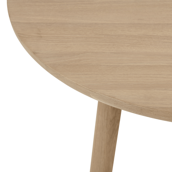 Neptune Furniture_Living & dining furniture_Dining tables default Renewed Wycombe 4 Seater Round Oak Dining Table