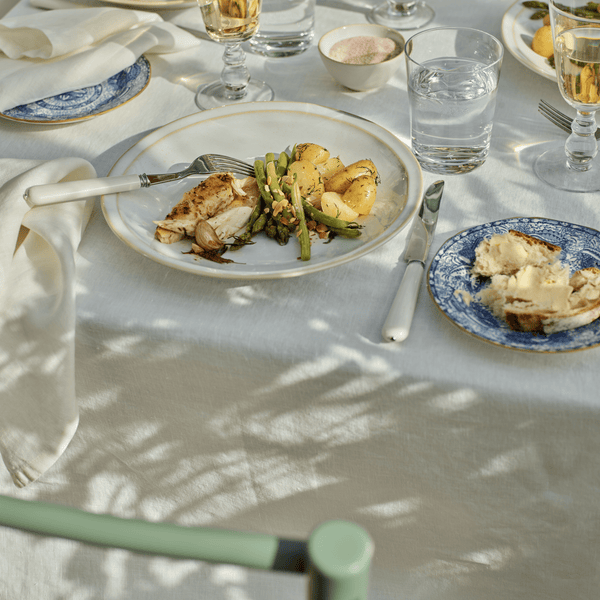 Neptune Tabletop Reactive white Clovelly Dinner Plate, Set of 6