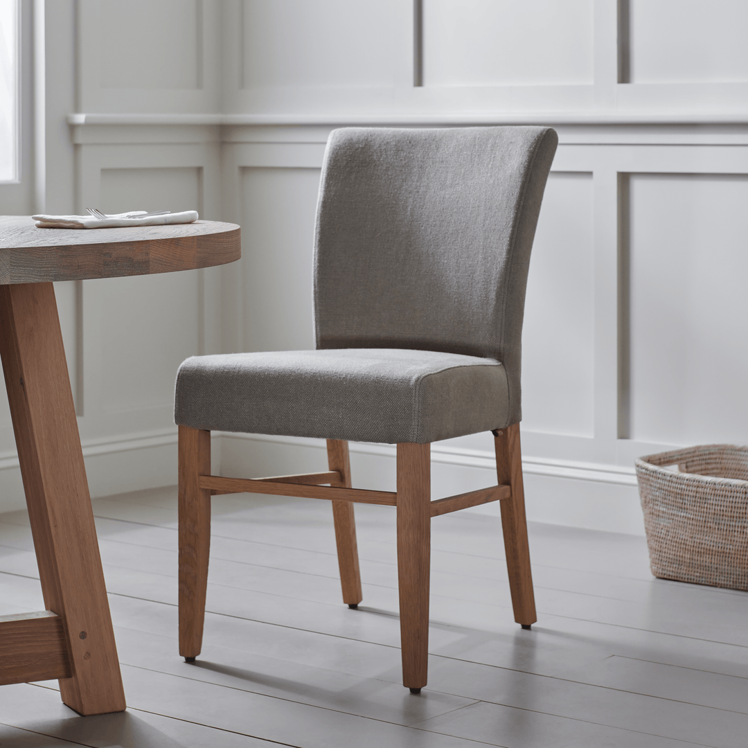 Arundel Rectangular Oak Dining Table – Neptune