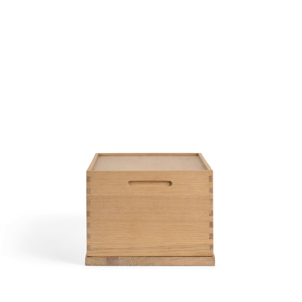Neptune Accessories_Tabletop_Kitchen access default Orford Wooden Bread Bin